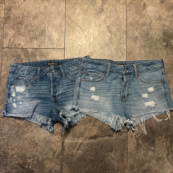 Abercrombie & Fitch Pants - Vintage Abercrombie & Fitch women’s cut off shorts lot of 2 size 27